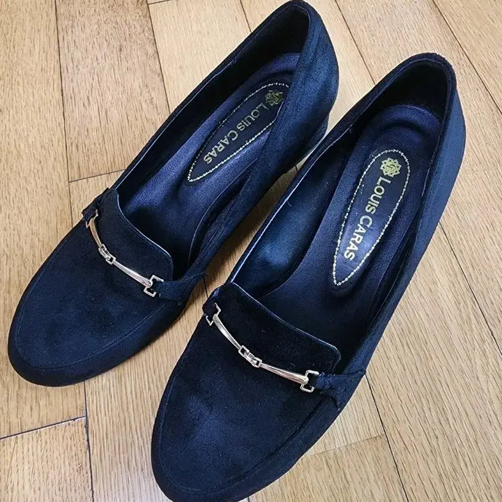 [SOLD OUT] 4cm 메탈장식 스웨이드 로퍼 245