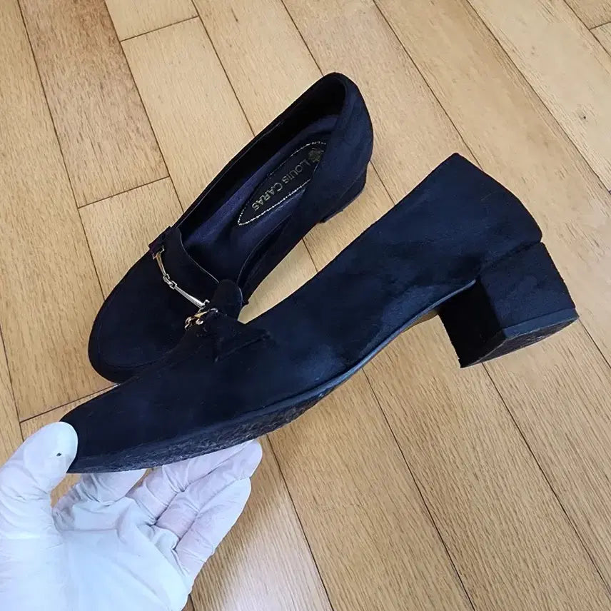 [SOLD OUT] 4cm 메탈장식 스웨이드 로퍼 245