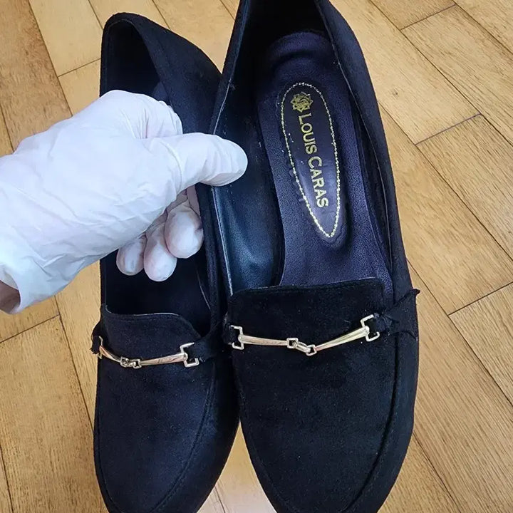 [SOLD OUT] 4cm 메탈장식 스웨이드 로퍼 245
