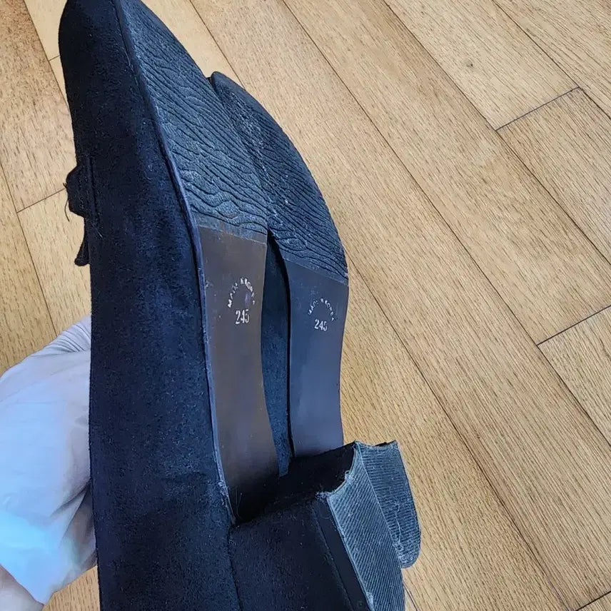 [SOLD OUT] 4cm 메탈장식 스웨이드 로퍼 245