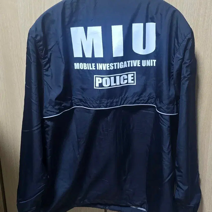 [SOLD OUT] MIU404 바람막이