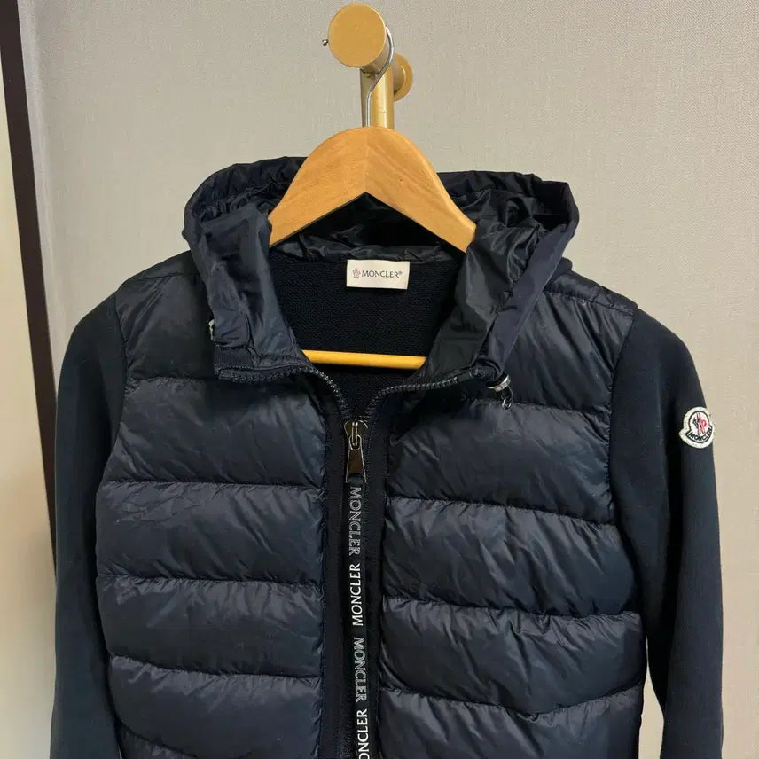 [SOLD OUT] [정품 , XS] 몽클레어 믹스 후드 니트패딩 네이비 여성