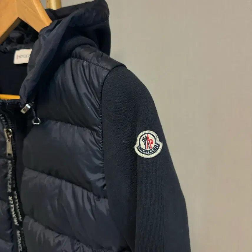 [SOLD OUT] [정품 , XS] 몽클레어 믹스 후드 니트패딩 네이비 여성