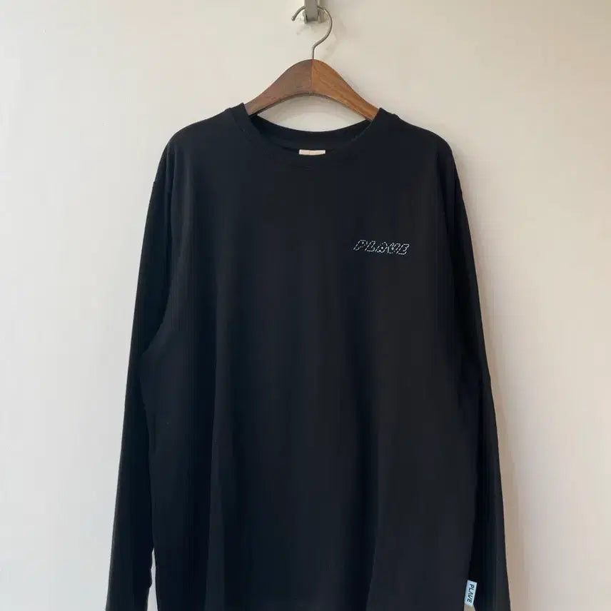 [BUNJANG] PLAVE Black Long Sleeve T-shirt (M) / 플레이브 블랙 긴팔 티셔츠 M