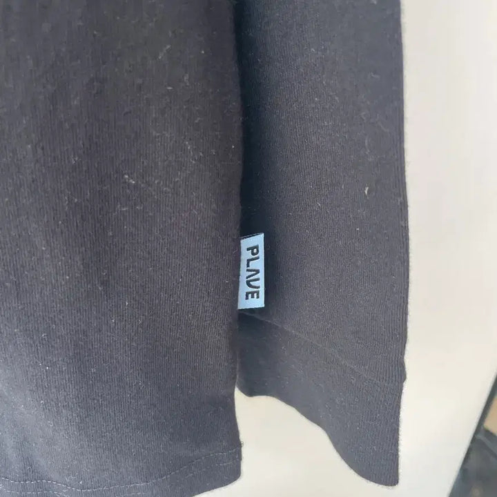 [BUNJANG] PLAVE Black Long Sleeve T-shirt (M) / 플레이브 블랙 긴팔 티셔츠 M