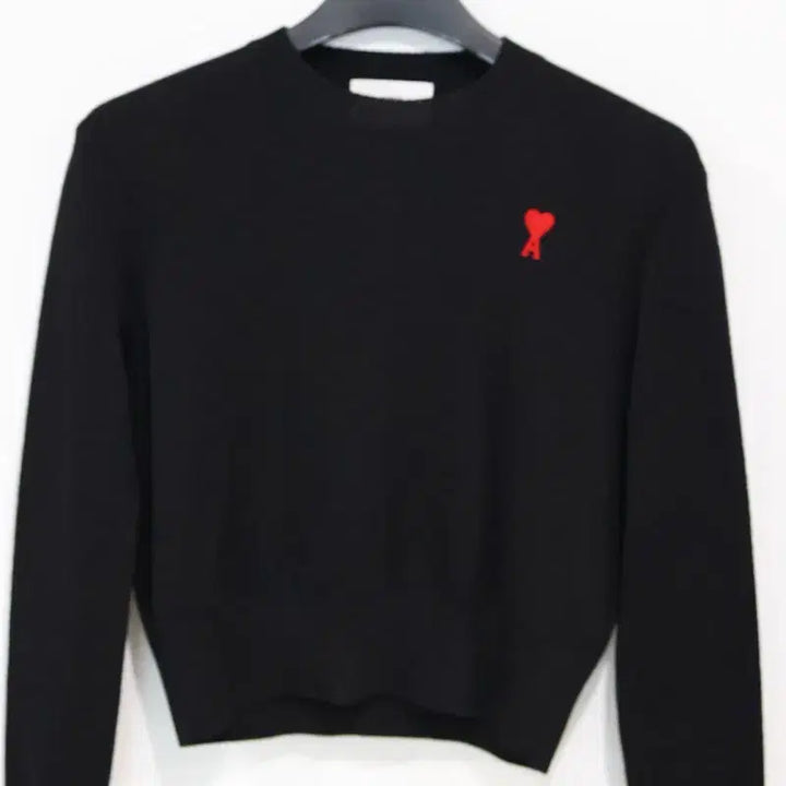 [BUNJANG] AMI Small Heart Black Wool Knit / 아미 스몰 하트 블랙 울 100 니트