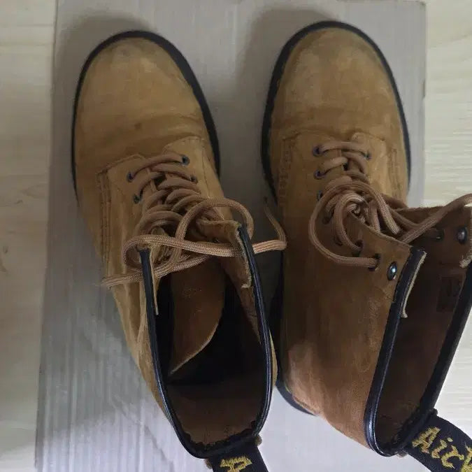[SOLD OUT] 닥터마틴 1460 스웨이드 부츠 브라운