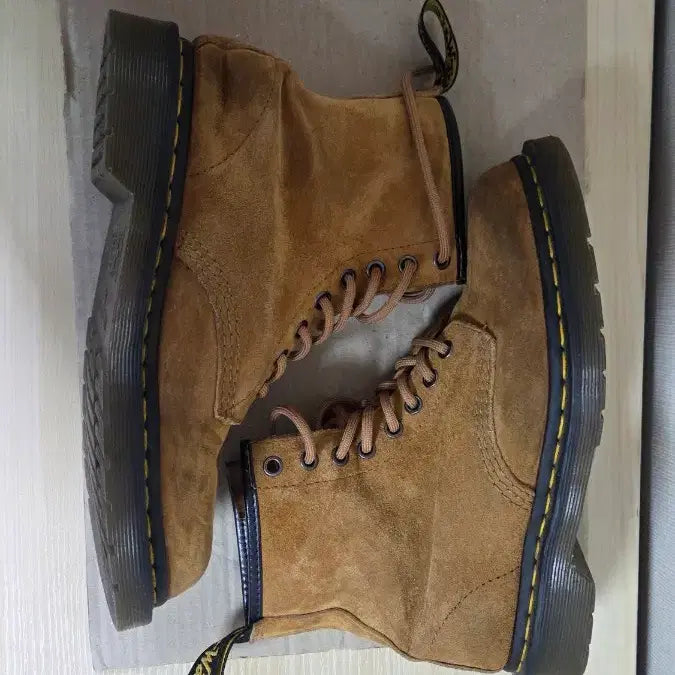 [SOLD OUT] 닥터마틴 1460 스웨이드 부츠 브라운
