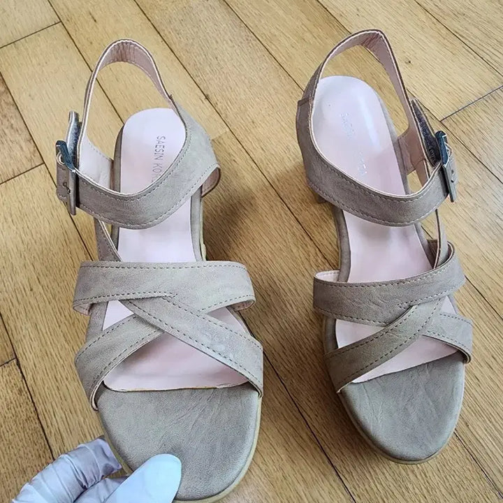 [SOLD OUT] 미착용) 6.5cm 여름 스트랩 통굽 샌들 250