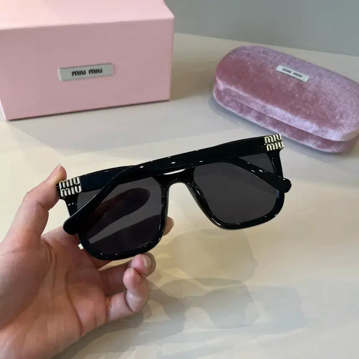 [BUNJANG] Miu Miu Black Sunglasses / 미우미우 블랙 선글라스