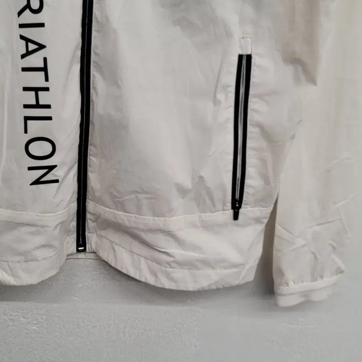 [SOLD OUT] [100/L] 데상트 트레이닝 집업 져지 (봄여름용)