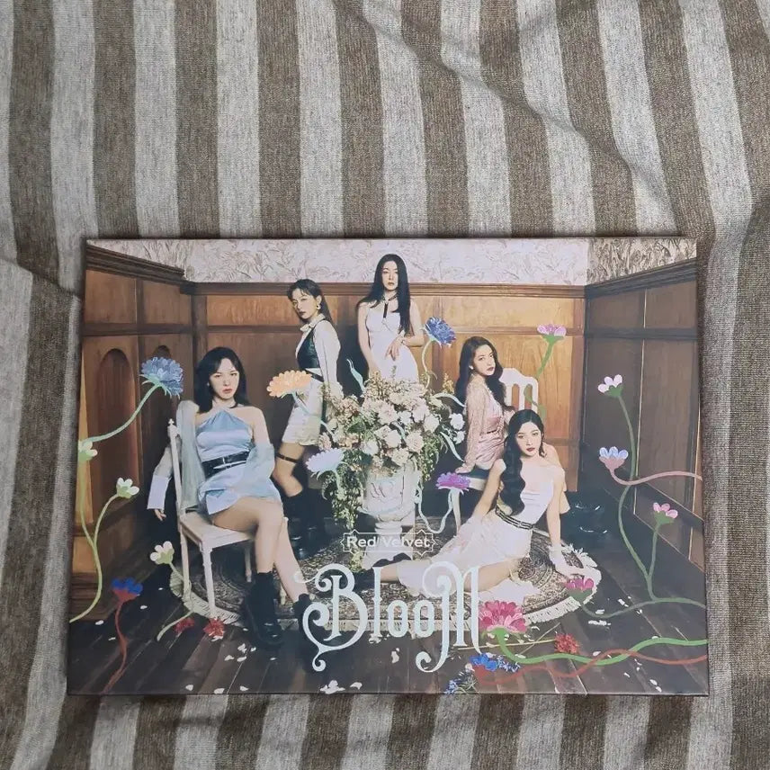 [SOLD OUT] 레드벨벳 Bloom 앨범 CD + DVD 버전 판매합니다.
