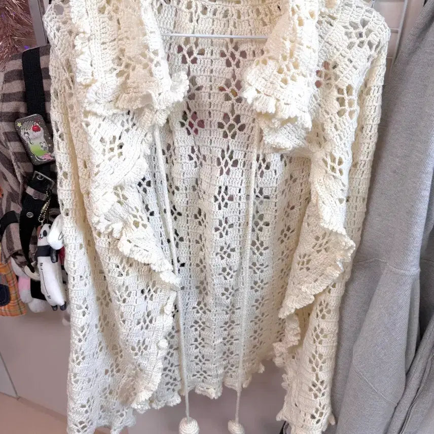 [BUNJANG] Ivory Crochet Lace Cape Cardigan with Pom Poms / 아이보리 크로셰 뜨개 레이스 케이프 가디건 망토 폼폼이