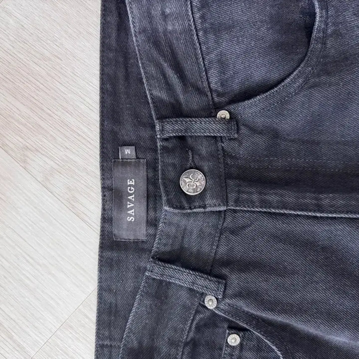 [SOLD OUT] 세비지 데님 워시드블랙 M