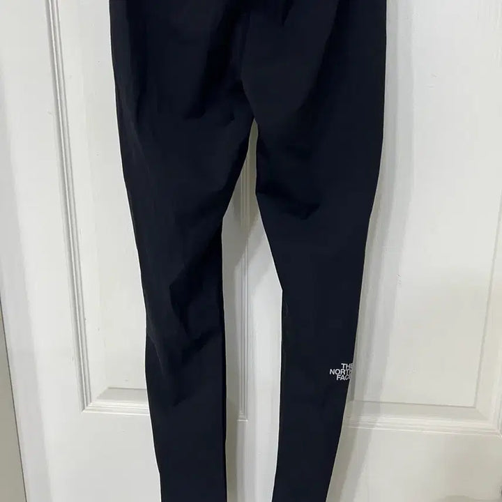 [BUNJANG] The North Face White Label Black Leggings / 노스페이스 화이트라벨 블랙 레깅스