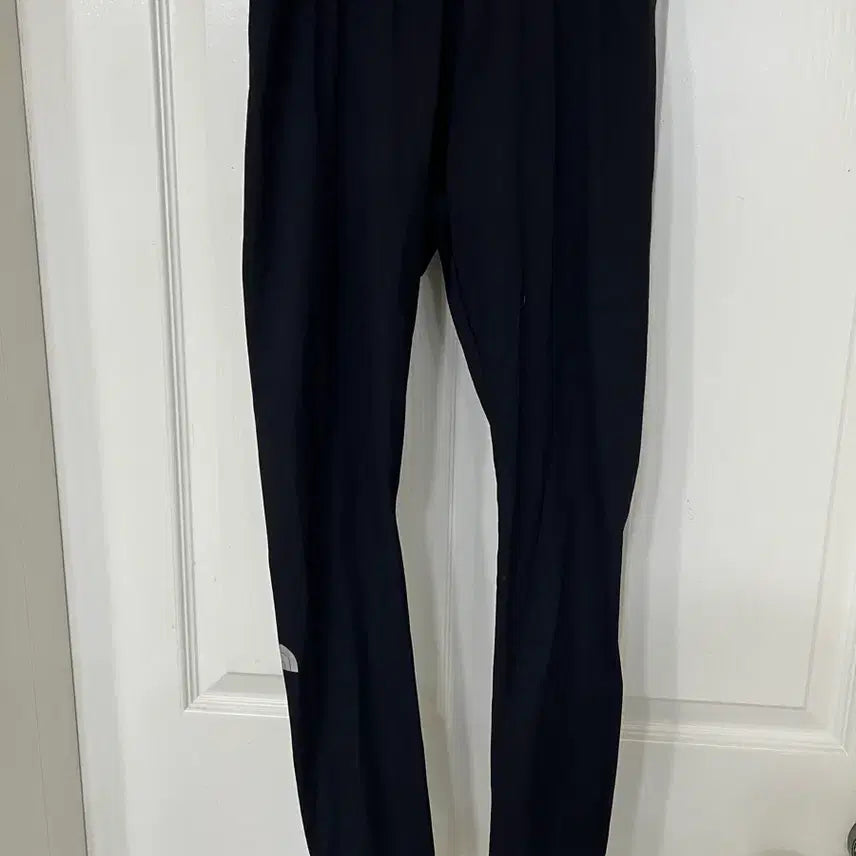 [BUNJANG] The North Face White Label Black Leggings / 노스페이스 화이트라벨 블랙 레깅스