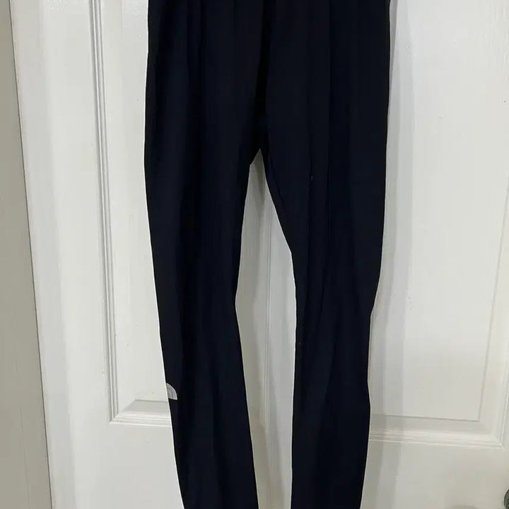 [BUNJANG] The North Face White Label Black Leggings / 노스페이스 화이트라벨 블랙 레깅스