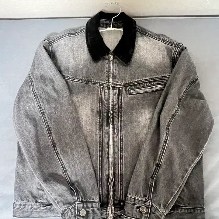[BUNJANG] Oh Jung Kyu x Alice Contrast Zip-Up Work Jacket Washed Black / [오정규x알리스] 콘트라스트 집업 워크 자켓 워시드 블랙