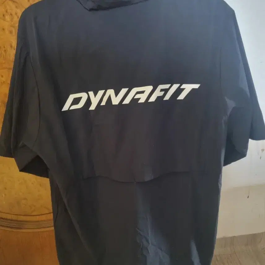 [SOLD OUT] 새상품급) 다이나핏 반팔 바람막이. M/XL