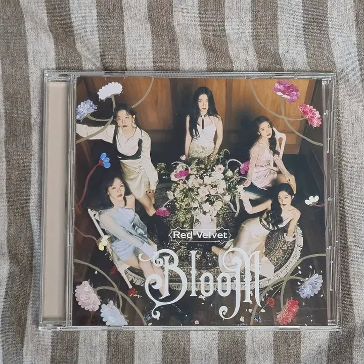 [SOLD OUT] 레드벨벳 Bloom CD 앨범 판매합니다.