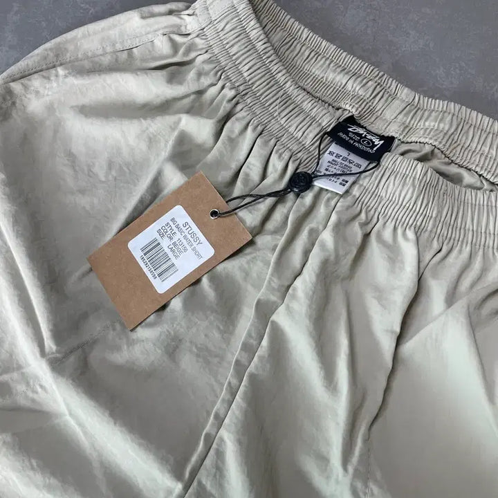 [SOLD OUT] 스투시 빅로고 베이직 스투시 숏 펜츠 베이지 [L]