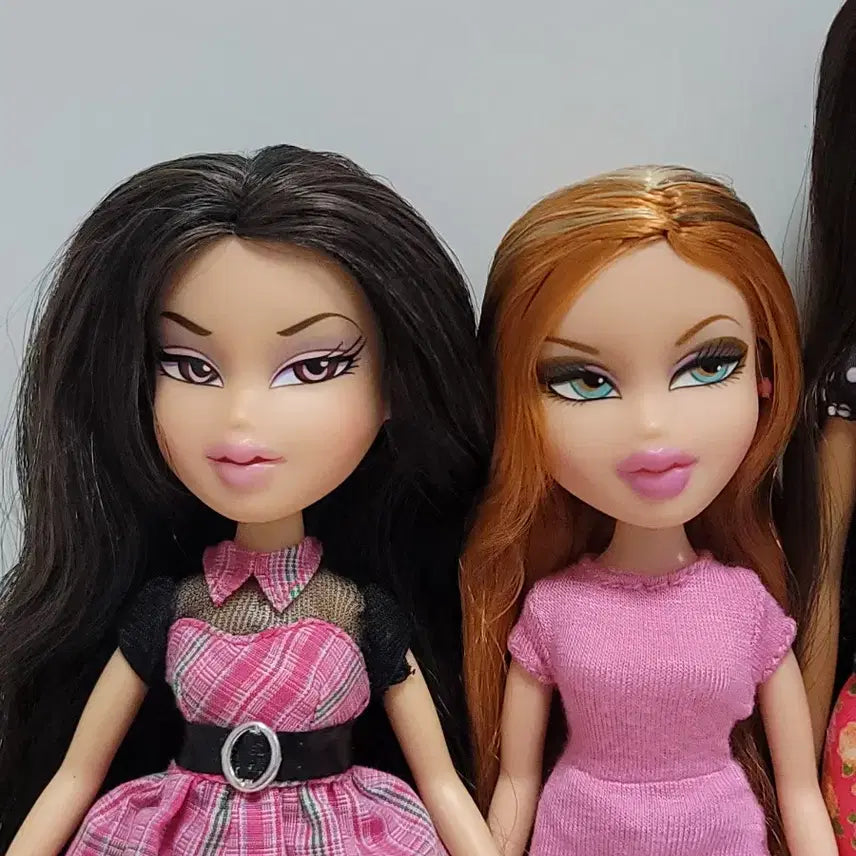 [BUNJANG] Bratz Doll Bundle Set / 브랏츠 인형 4체 일괄