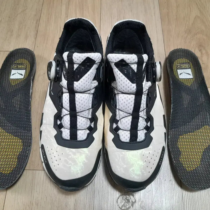 [SOLD OUT] 살레와여성등산화245미리..