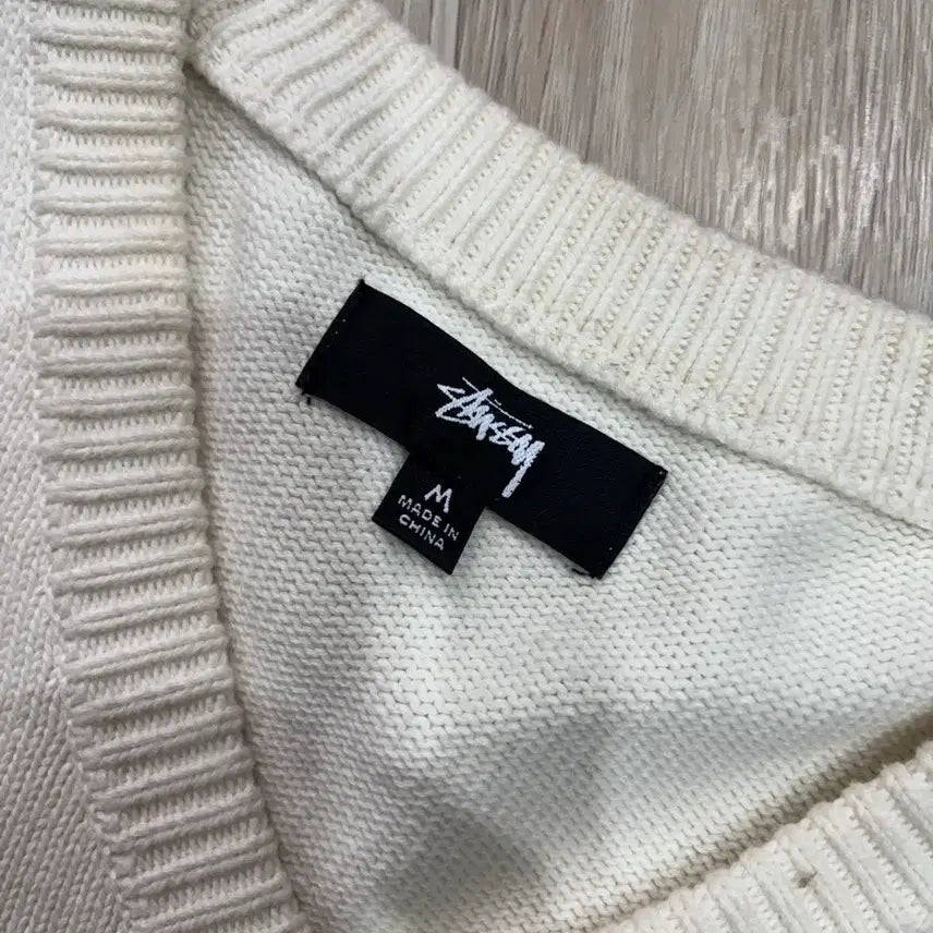 [SOLD OUT] 스투시 니트베스트