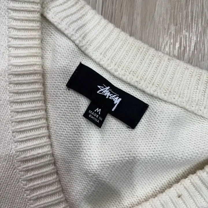 [SOLD OUT] 스투시 니트베스트