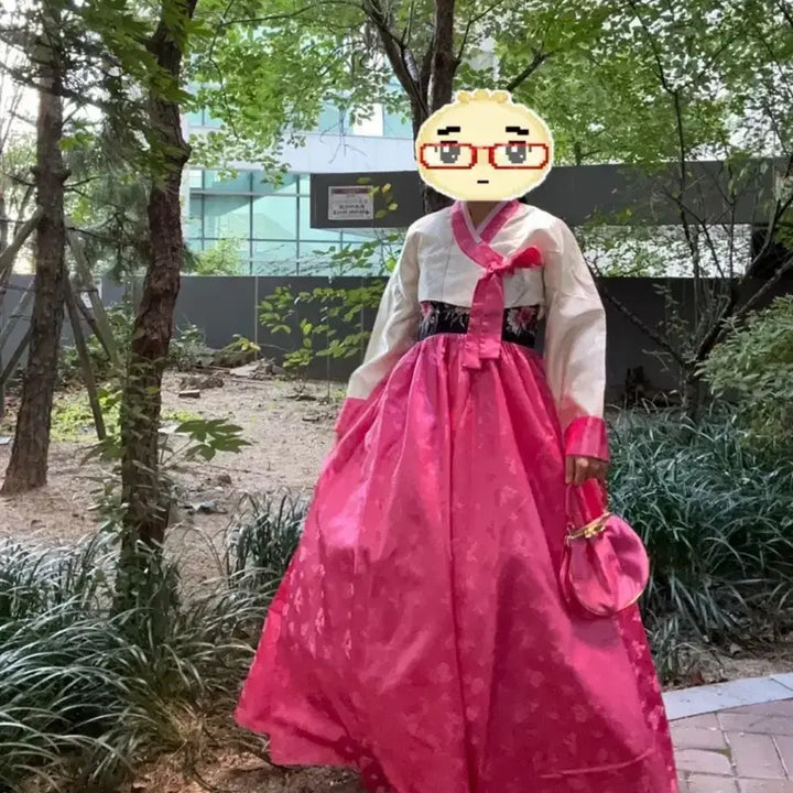 [BUNJANG] Graduation Photos Pink Traditional Hanbok Rental / 왕사남 졸업사진 대여 졸업 코스프레 핑크색 전통 한복