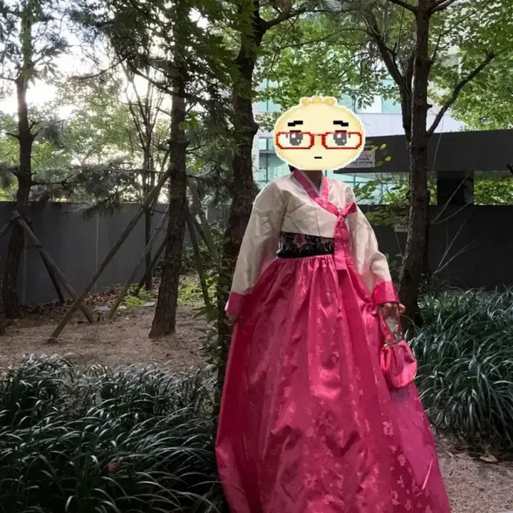 [BUNJANG] Graduation Photos Pink Traditional Hanbok Rental / 왕사남 졸업사진 대여 졸업 코스프레 핑크색 전통 한복