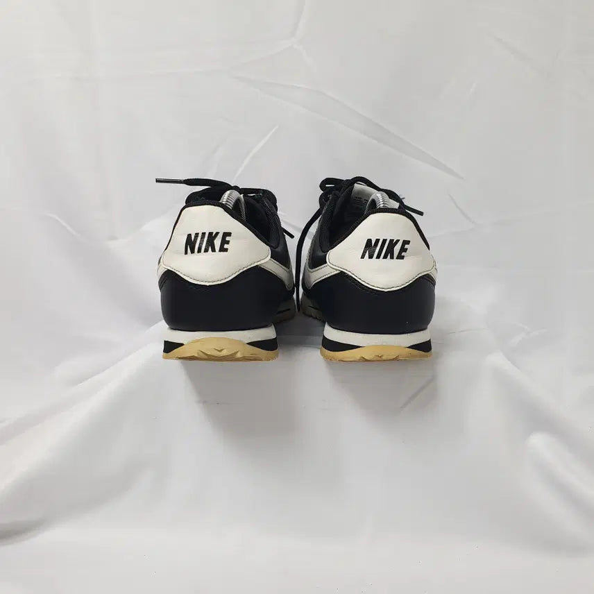 [BUNJANG] Nike Cortez Basic Leather Black Sneakers / 빈티지하서 240 나이키 코르테즈 베이직 레더 블랙 스니커즈 운동화