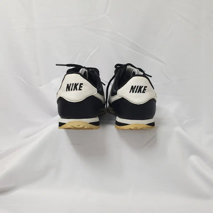 [BUNJANG] Nike Cortez Basic Leather Black Sneakers / 빈티지하서 240 나이키 코르테즈 베이직 레더 블랙 스니커즈 운동화