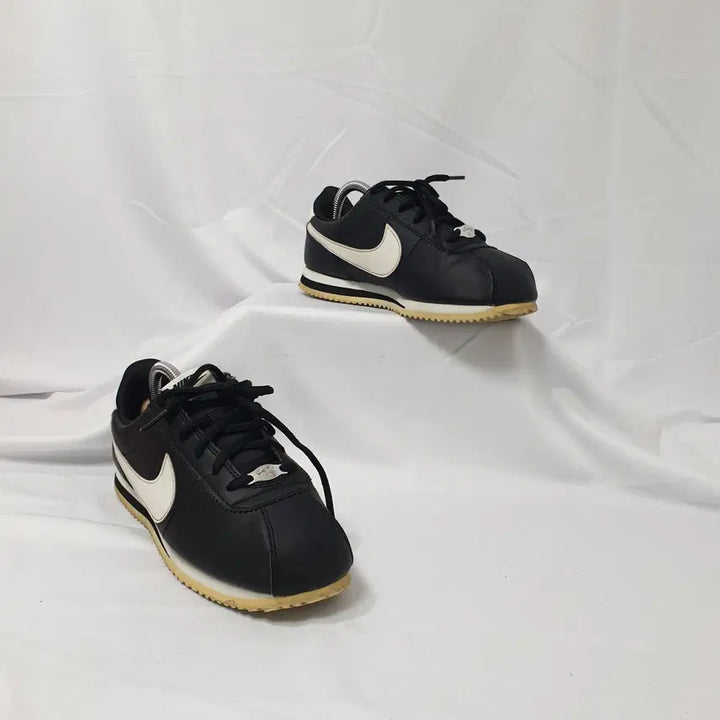 [BUNJANG] Nike Cortez Basic Leather Black Sneakers / 빈티지하서 240 나이키 코르테즈 베이직 레더 블랙 스니커즈 운동화