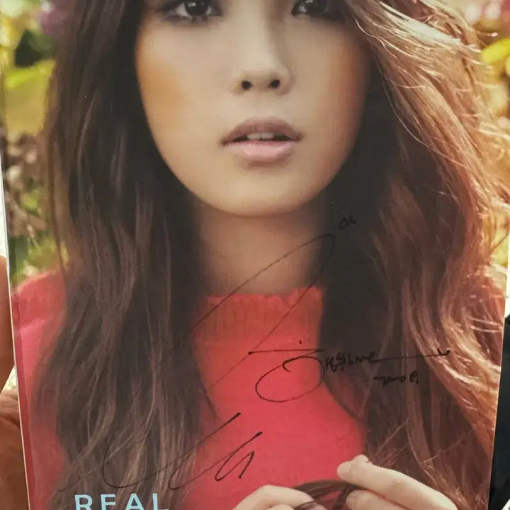 [BUNJANG] IU Autographed Album / Sell iu autograph album 아이유 친필 판매