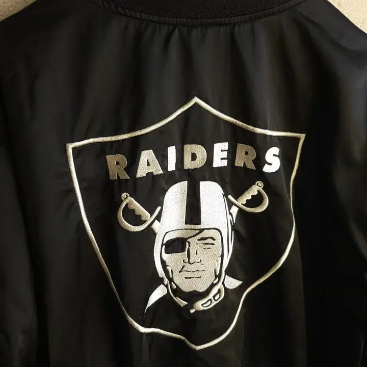 [BUNJANG] H&amp;M Raiders Stadium Jacket / H&amp;M x NFL 레이더스 스타디움 자켓 M