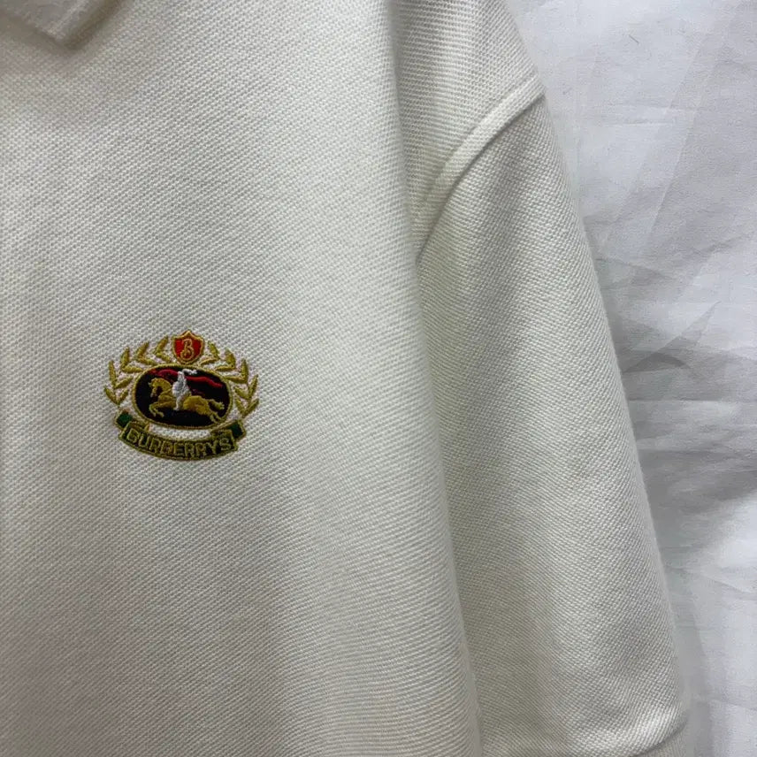 [SOLD OUT] 버버리 화이트 카라티 95사이즈(정품)