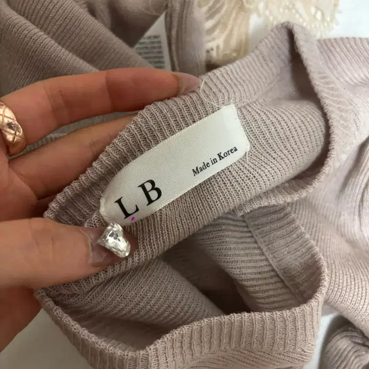 [BUNJANG] LB Beige Round Neck 5-part Knit Top / LB 라운드넥 5부 니트 수입의류 베이지 샤샤엘르