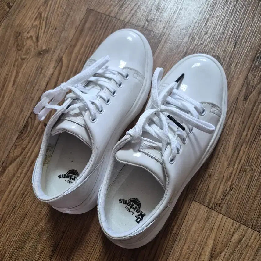 [BUNJANG] Dr. Martens White Loafers / 닥터마틴  미사용