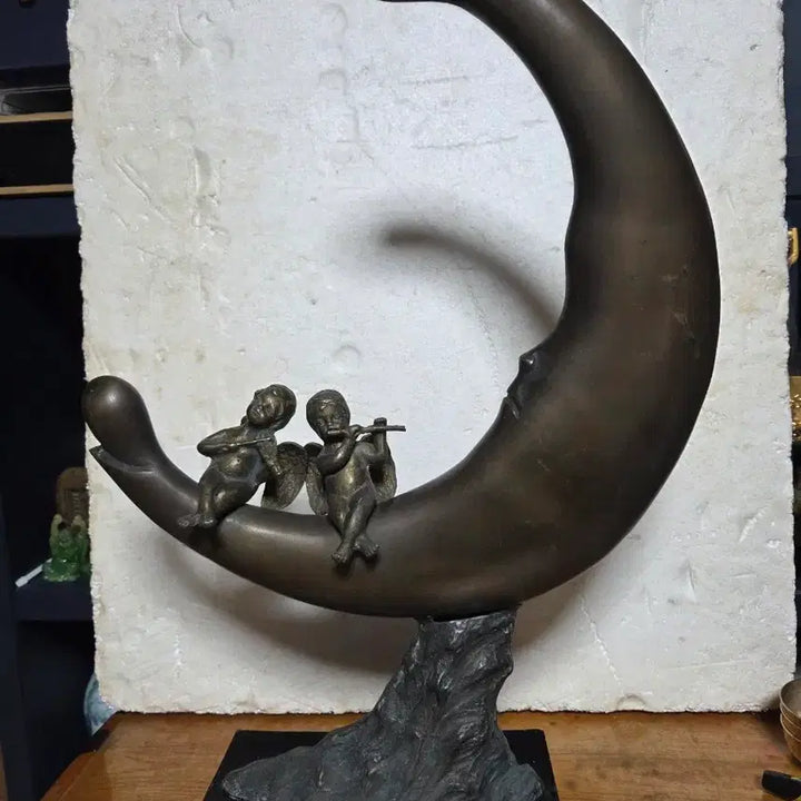 [BUNJANG] Moon and Angel Bronze Sculpture / 달과 천사 브론즈 조각상 장식품