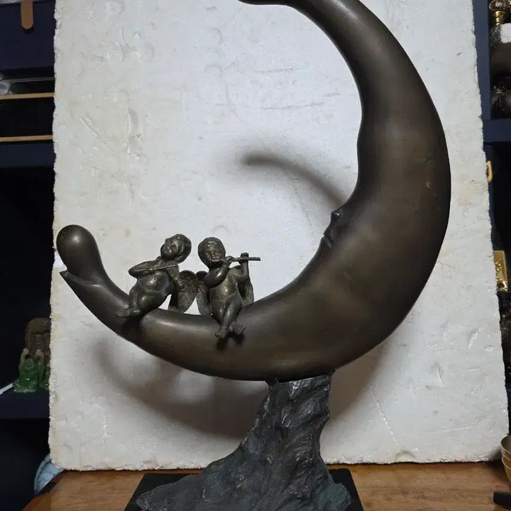[BUNJANG] Moon and Angel Bronze Sculpture / 달과 천사 브론즈 조각상 장식품