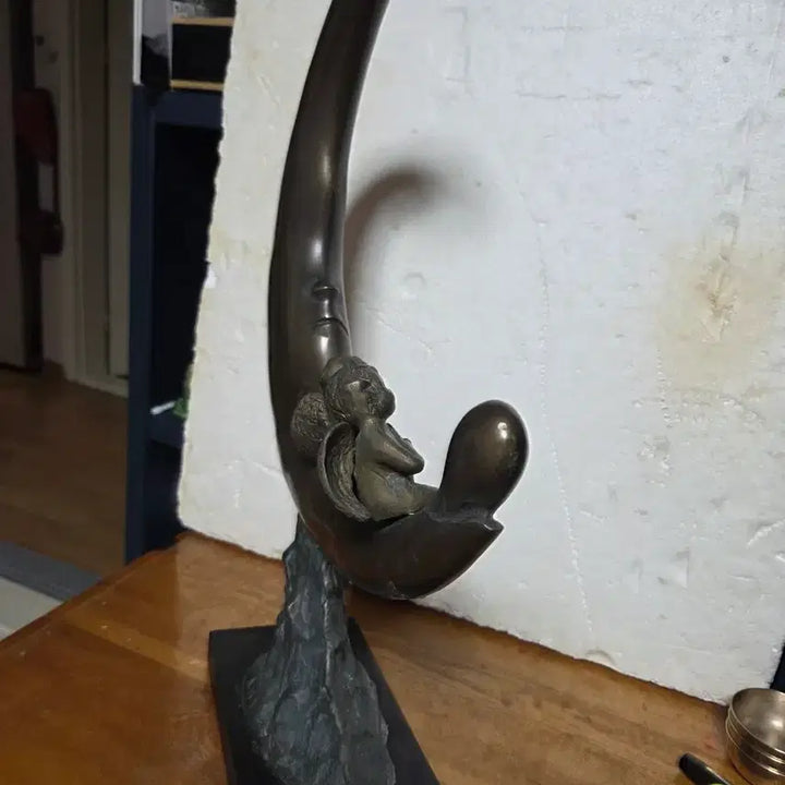 [BUNJANG] Moon and Angel Bronze Sculpture / 달과 천사 브론즈 조각상 장식품