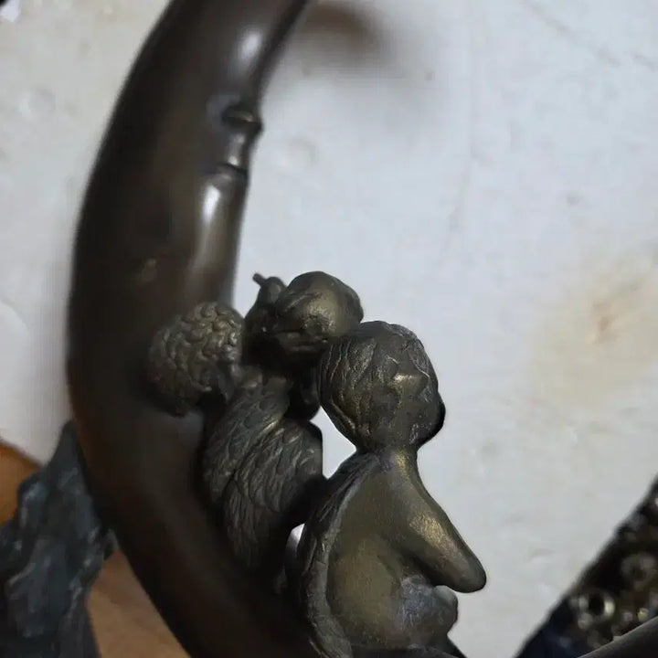 [BUNJANG] Moon and Angel Bronze Sculpture / 달과 천사 브론즈 조각상 장식품
