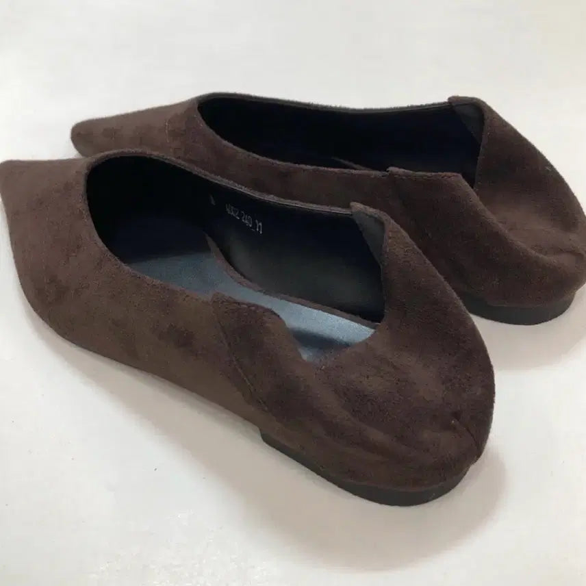 [BUNJANG] Stiletto Flat Shoes / Brown 245 / 스틸레토 플랫슈즈/브라운 245