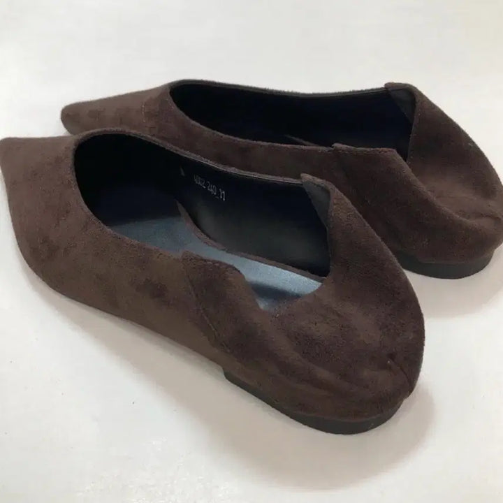 [BUNJANG] Stiletto Flat Shoes / Brown 245 / 스틸레토 플랫슈즈/브라운 245