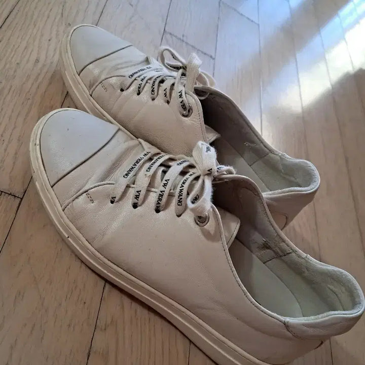 [BUNJANG] Vera Wang Ivory Leather Sneakers / 베라왕 아이보리 스니커즈 운동화