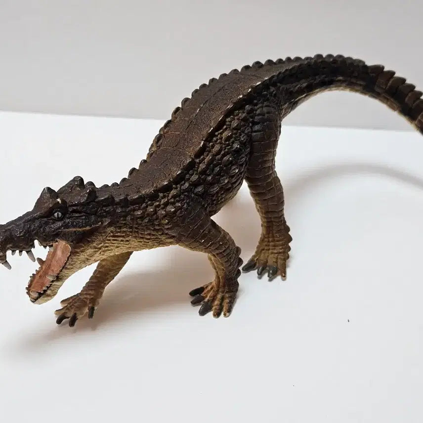 [BUNJANG] Safari Ltd. Kaprosuchus Dinosaur Crocodile Figure / 사파리 엘티디 카프로수쿠스 공룡 악어 피규어 장난감 고생물