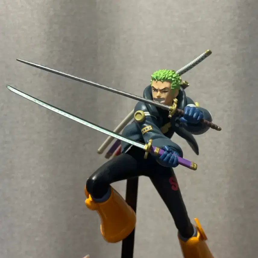 [BUNJANG] Banpresto Egghead Zoro Figure / 원피스 반프레스토 배틀레코드 에그헤드 조로