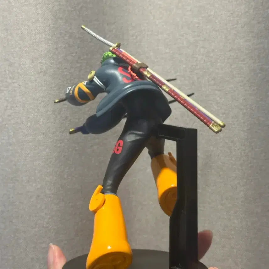 [BUNJANG] Banpresto Egghead Zoro Figure / 원피스 반프레스토 배틀레코드 에그헤드 조로