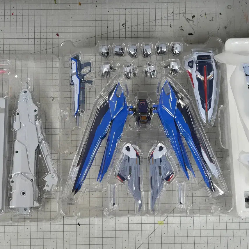 [BUNJANG] Metal Build Freedom Concept 2 Snow Sparkle Figure / 메탈빌드 프리덤 컨셉 2 스노우 스파클 판매합니다.